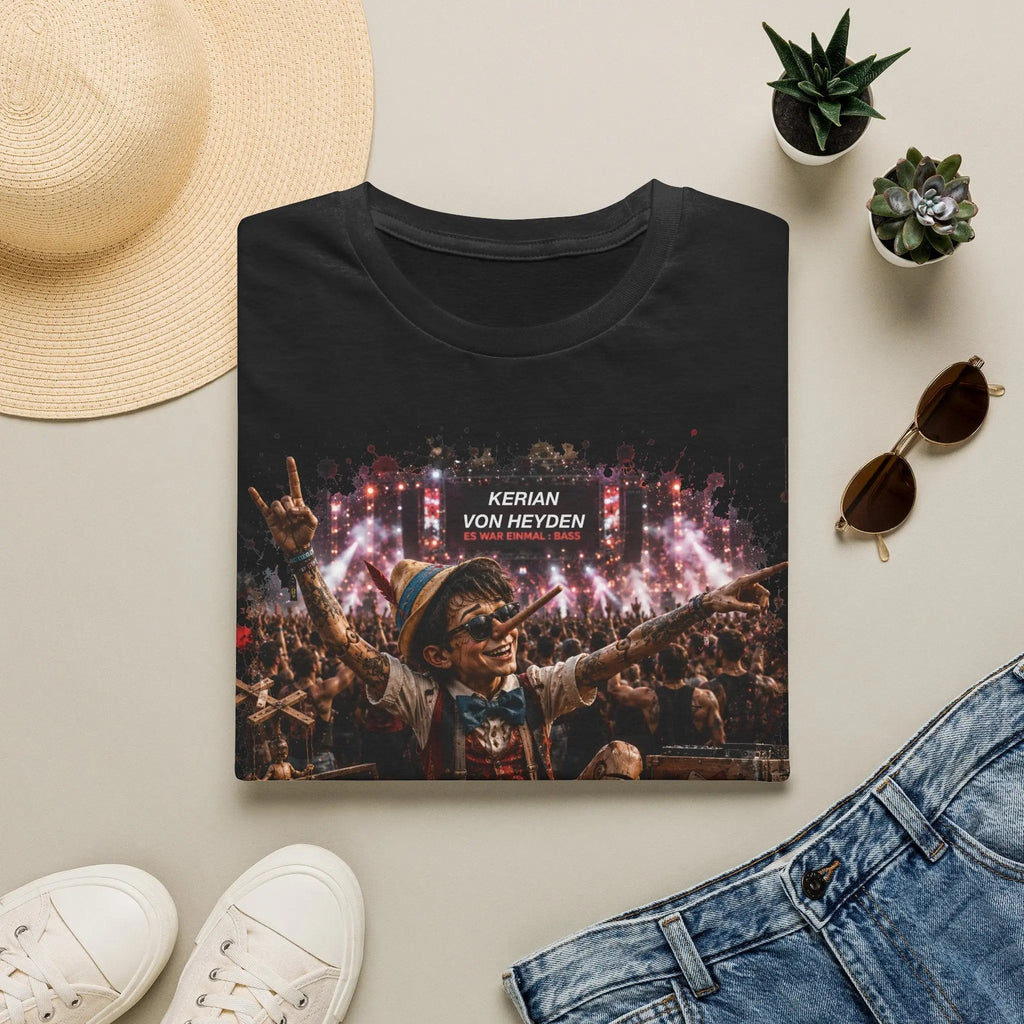 Märchenland Kollektion 6/11 - Pinocchio | Festival Stage Graphic Tee
